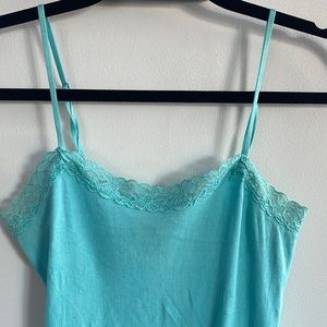 Y2k The gap turquoise/aqua adjustable strap camisole with lace